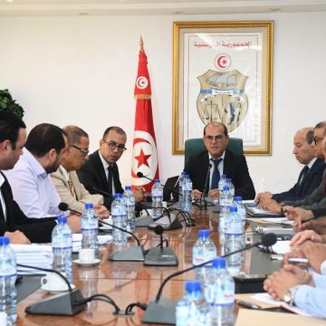 ثلة من الوزراء يتباحثون مع ممثلي القطاع الخاص سبل تسريع الانتقال الطاقي