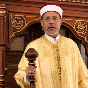 الشيخ فتحي الرباعي صفاقس: قرار رئاسي يلغي اعفاء الشيخ فتحي الرباعي من الإمامة و الخطابة (فيديو)