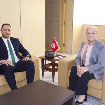 00 جمعية المحامين الشبان تثمن الأجواء الإيجابية التي دار فيها لقاء رئيسها مع وزيرة العدل