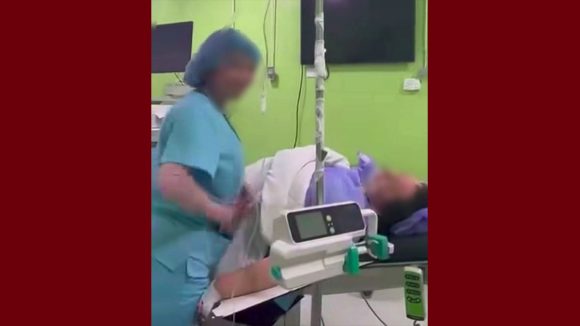 مقطع فيديو يوثق قيام موظفين بالسخرية من مريضة مخدرة، اتحاد طلبة تونس يدعو الى فتح تحقيق