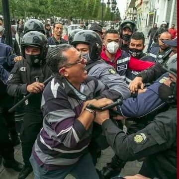 عبد الناصر العويني الحكم بعام سجنا في حق الأستاذ العويني، المحامون يتضامنون مع زميلهم و يدعمونه