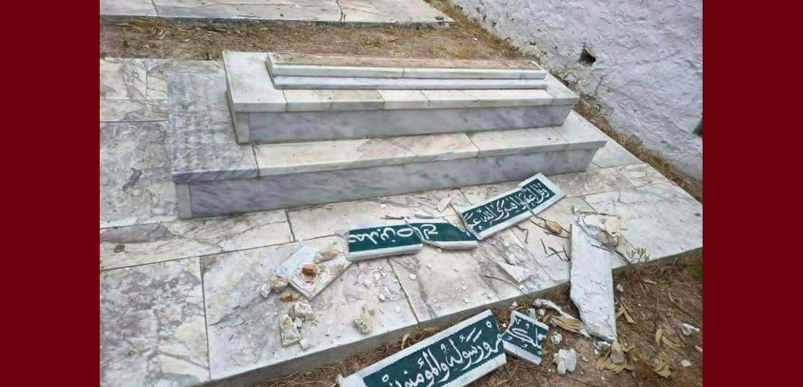 الجلاز: تهشيم قبور شخصيات سياسية