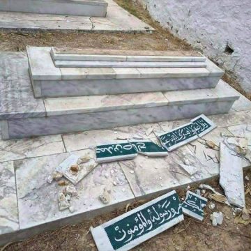 00 الجلاز: تهشيم قبور شخصيات سياسية
