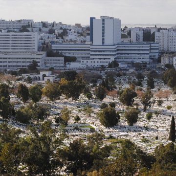 قناة خاصة تتناول ملفا حول بيع القبور، بلدية تونس تتوجه للقضاء…