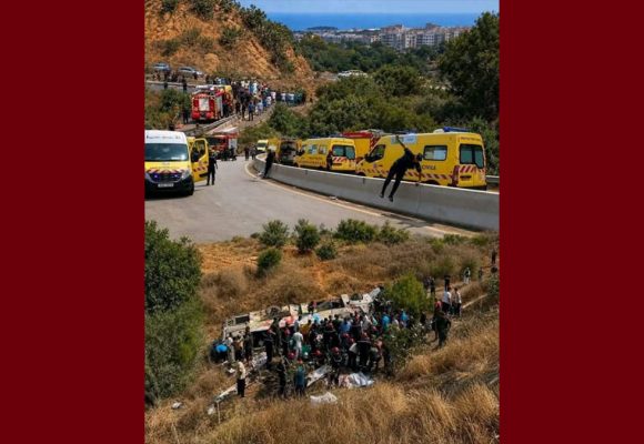 بومرداس الجزائرية: اعلان الحداد مع تنكيس الأعلام اثر وفاة 25 شخصا وعشرات الإصابات