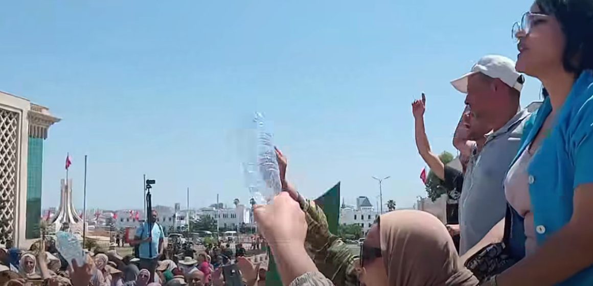 تونس: الدكاترة المعطلون عن العمل بصوت واحد “حقي نخدم، حقي نعيش يزي يزي من التهميش ” (2 فيديو)