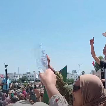 تونس: الدكاترة المعطلون عن العمل بصوت واحد “حقي نخدم، حقي نعيش يزي يزي من التهميش ” (2 فيديو)