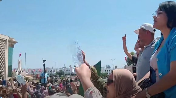 الدكاترة المعطلون عن العمل تونس: الدكاترة المعطلون عن العمل بصوت واحد “حقي نخدم، حقي نعيش يزي يزي من التهميش ” (2 فيديو)