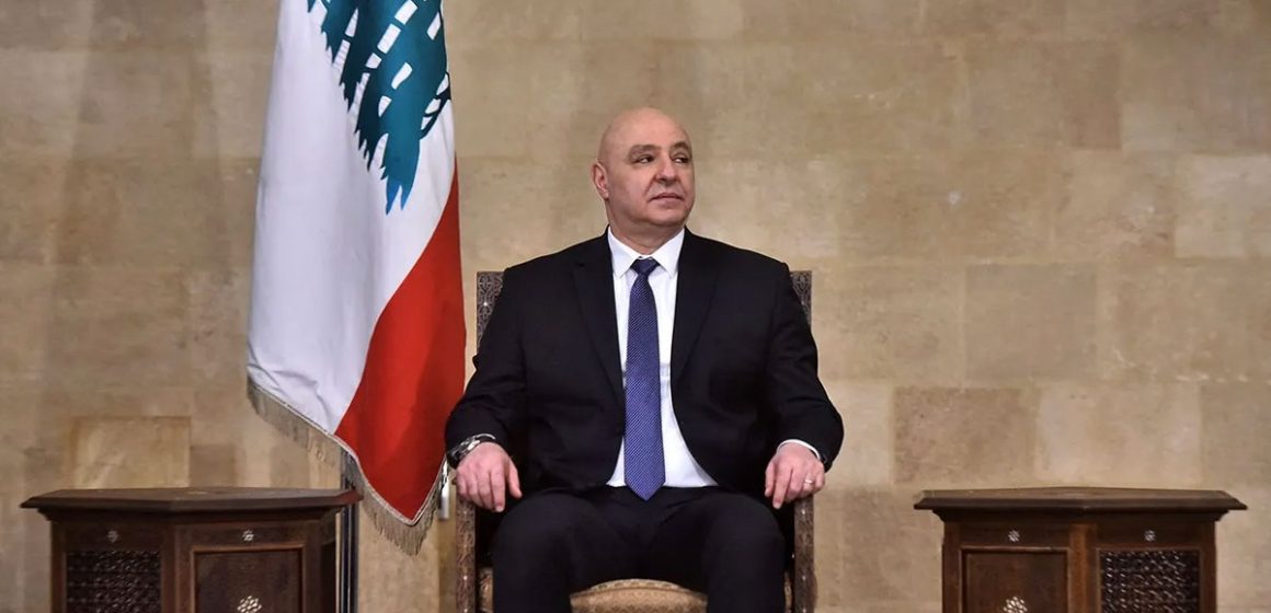 جوزيف عون، رئيس الصدفة الذي فقد ظلّه