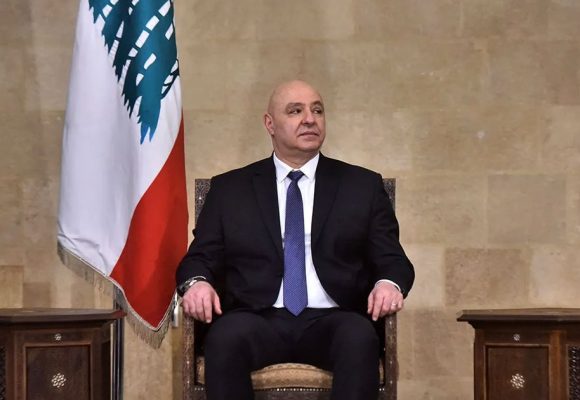 جوزيف عون، رئيس الصدفة الذي فقد ظلّه