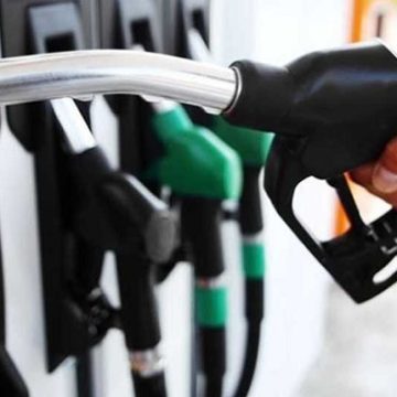 استئناف توزيع المحروقات بعد التوصل إلى اتفاق مبدئي مع وزارة الصناعة