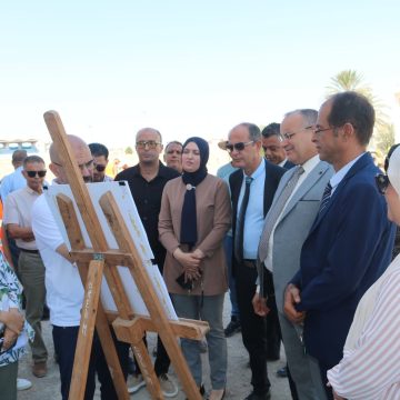 والي المهدية يعطي إشارة انطلاق بناء المسبح البلدي بالمهدية والي المهدية يعطي إشارة انطلاق بناء المسبح البلدي بالمهدية