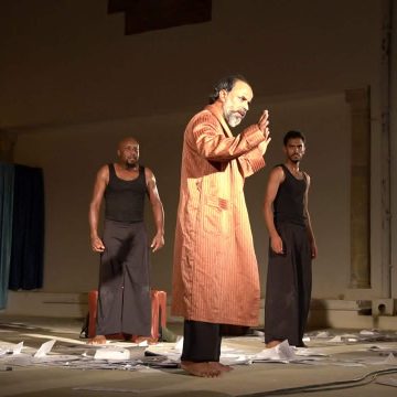 «قيامة شكسبير»… حين يواجه المؤلف أبطاله في محاكمة درامية أمام جمهور “مرايا الفنون” «قيامة شكسبير»… حين يواجه المؤلف أبطاله في محاكمة درامية أمام جمهور “مرايا الفنون”