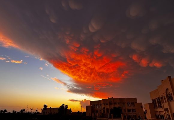سماء القيروان اليوم مشهد يخطف الأنفاس، حمدي حشاد يعطي فكرة على سحب الماماتوس (فيديو)