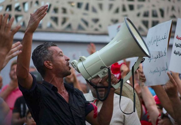 الأستاذ المحامي صلاح البرقاوي: “أنا لا أحترم القانون…!”
