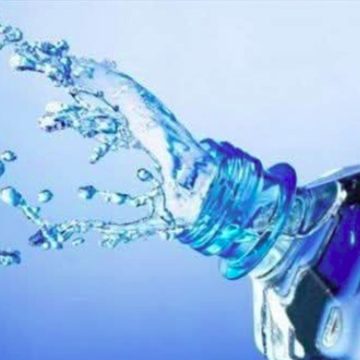 أزمة المياه المعدنية: ماذا يفعل الإعلام العمومي؟