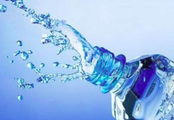 أزمة المياه المعدنية: ماذا يفعل الإعلام العمومي؟