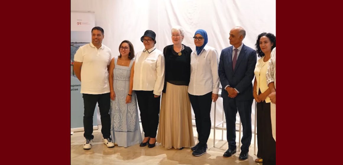 00 سفيرة ألمانيا إليزابيث فولبرز تحتفي بمقر إقامتها بالجالية التونسية الناجحة ببلادها (فيديو)
