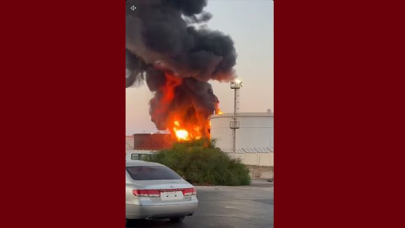 ليبيا: شركة البريقة تعلن اندلاع حريق بخزان وقود البنزين بمستودع الزاوية النفطي