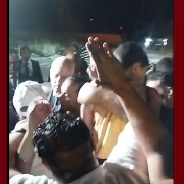 00 بعد القيروان، الرئيس يؤدي زيارة الى شط السلام بقابس