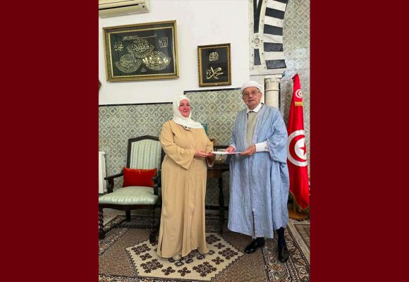 مواطنة أخرى من دولة أوروبية تعلن اسلامها بمكتب مفتي الجمهوريّة