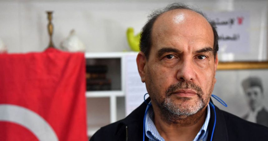 تونس : مجلس عمداء المحامين يدعو إلى إطلاق سراح الأستاذ شوقي الطبيب