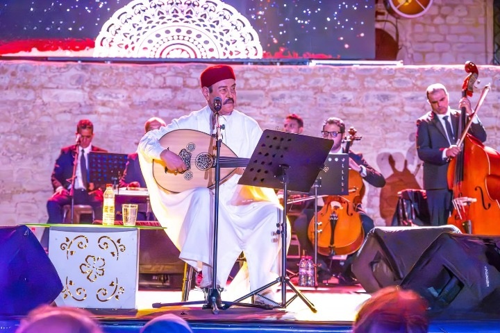 لطفي بوشناق لطفي بوشناق