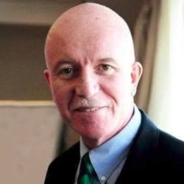 مراسم دفن المرحوم اسكندر ونيس الاستاذ الجامعي المختص في الاقتصاد
