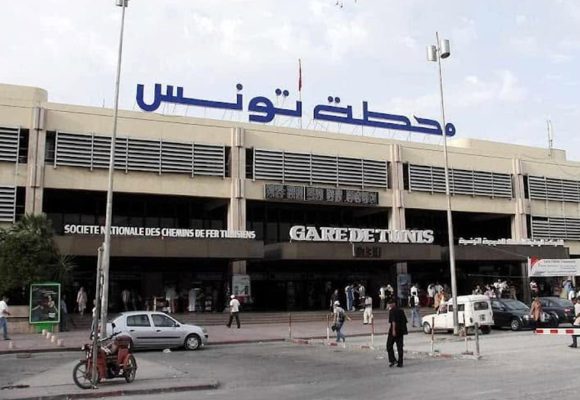 الصحفي محمد علي الصغير من محطة برشلونة بتونس: تعطل الحركة للخطوط البعيدة (الأسباب)