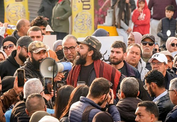 خير الدين دبية الناشط البيئي بقابس و رفاقه مجددا أمام المحكمة