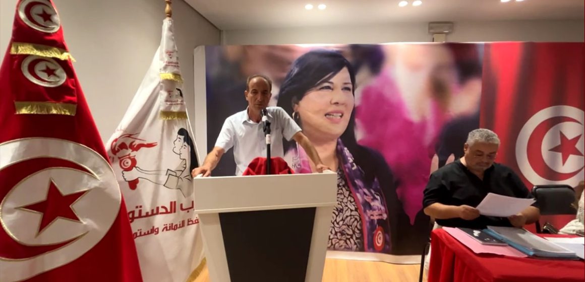 الدستوري الحر: كان بود الأستاذ الزي التركيز في الندوة على اضراب عبير موسي عن الطعام