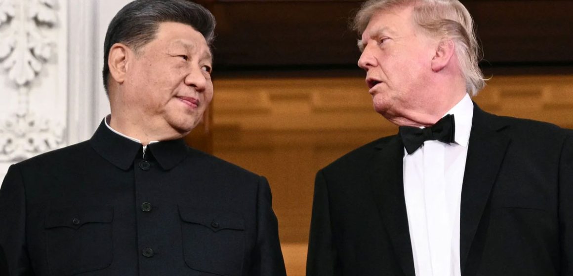Xi-Jinping-Donald-Trump2026 عندما تحدد القوتان الكبريان مسار السفينة، من يرسم مسار تونس؟