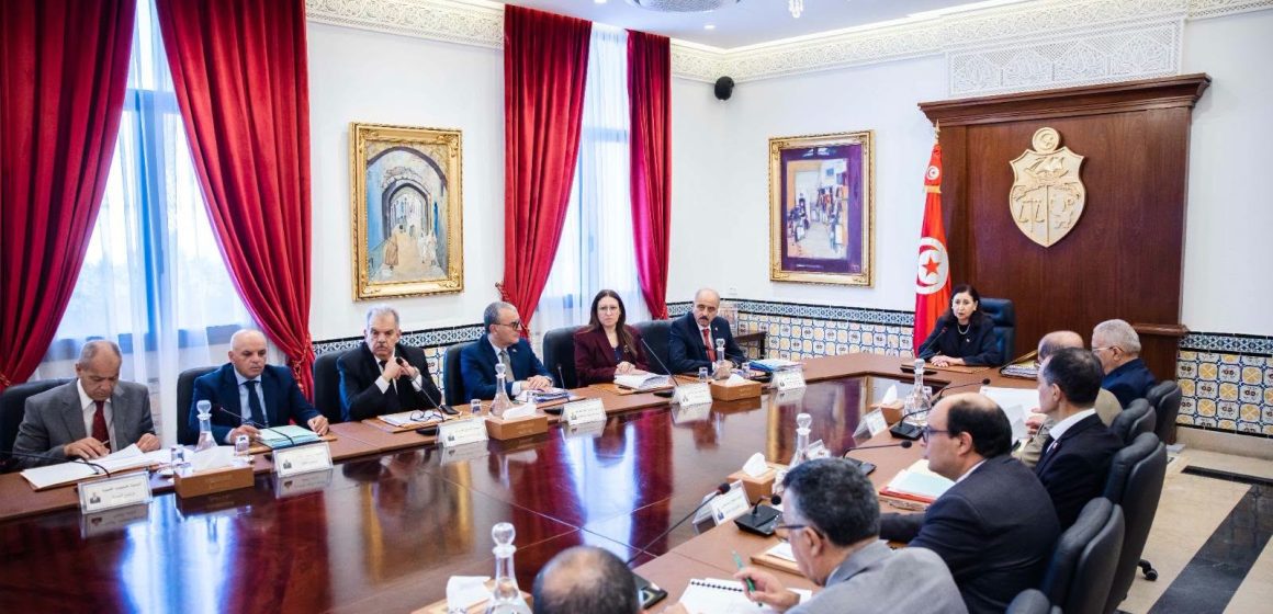 تقرير القصبة حول متابعة تقدّم عدد من المشاريع العمومية الكبرى تقرير القصبة حول متابعة تقدّم عدد من المشاريع العمومية الكبرى