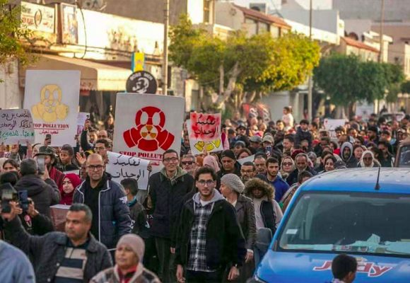 قابس: اصدار يوم غد الاربعاء 14/10/26 الحكم في القضية المرفوعة من المجمع الكيميائي في حق النشطاء