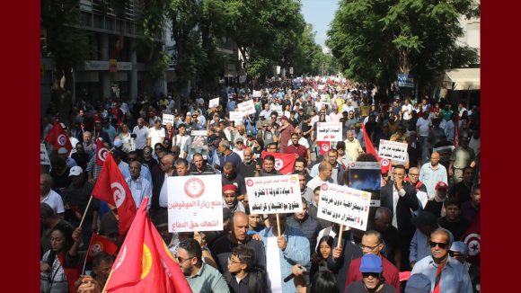 مسيرة بالصور: عمادة المحامين تشكر جميع من شارك من قطاعها و من خارجه في مسيرة 17\10\26