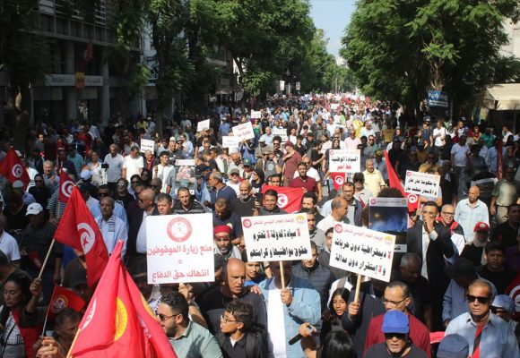 بالصور: عمادة المحامين تشكر جميع من شارك من قطاعها و من خارجه في مسيرة 17\10\26