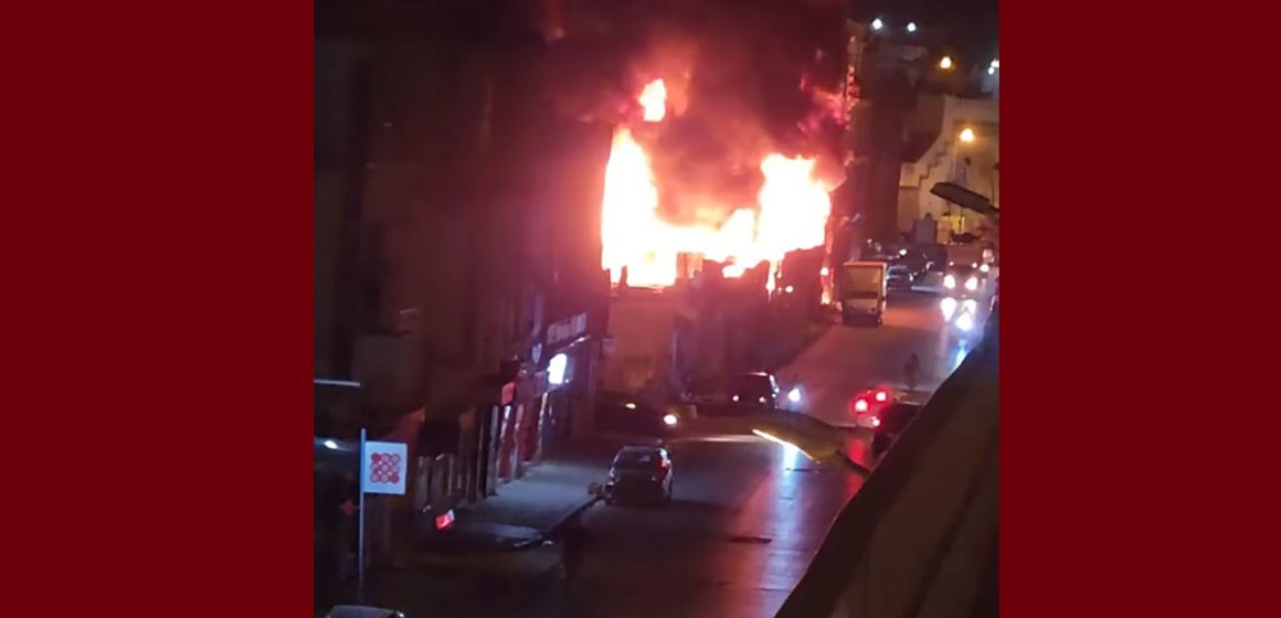 تونس العاصمة: اندلاع حريق بباب الخضراء (فيديو)