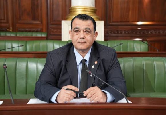 النائب بنور ينشر جدول الاستماعات إلى أعضاء الحكومة خلال اجتماعات اللجان بمجلس النواب