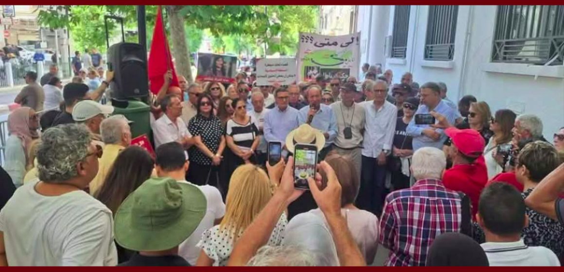 صورة اليوم: شكري عنان عن حركة حق في وقفة الدستوري الحر