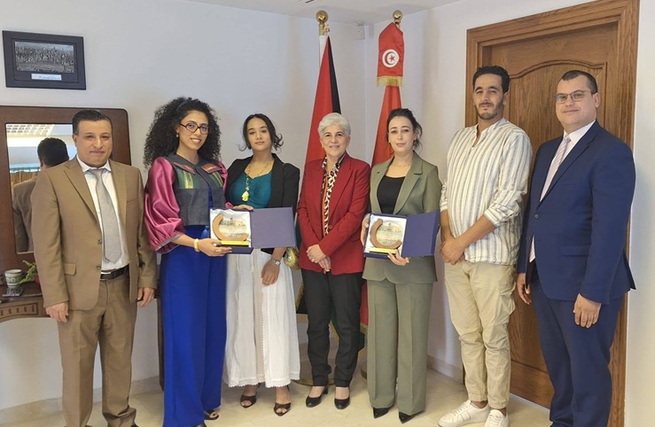 مهرجان مسرح الطفل العربي بالزرقاء مهرجان مسرح الطفل العربي بالزرقاء