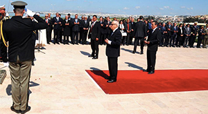 Caid Essebsi au memorial des martyrs