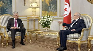 Didier Reynders reçu par Beji Caid Essebsi