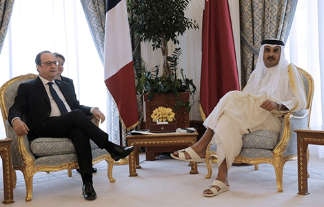Francois Hollande et cheikh Tamim Ben Hamad Al Thani Banniere