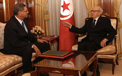 Habib Essid presente la liste du gouvernement a Caid Essebsi