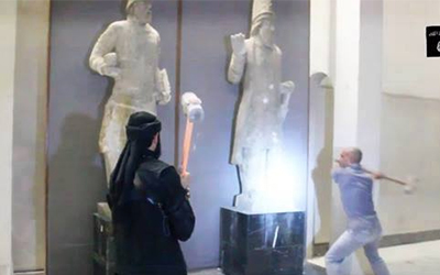 Jihadistes detruisent le musee de Mossoul 3