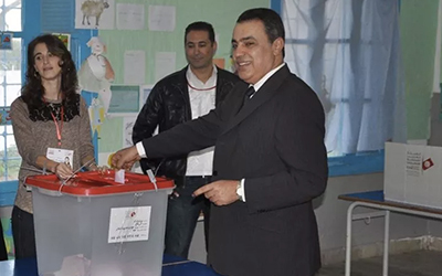 Mehdi-Jomaa-vote-a-la-presidentielle-2