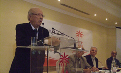 Caïd Essebsi déplore l’entrée de la Tunisie «dans une phase de violence politique»