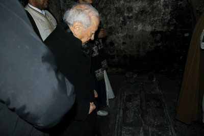 Béji Caïd Essebsi au mausolée Sidi Bou Saïd.