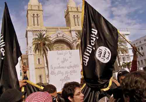 Des salafistes manifestent contre la France en Tunisie