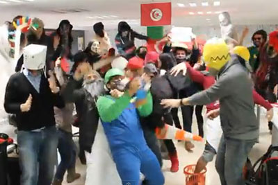 En Tunisie, le Harlem Shake séduit les jeunes, mais énerve les islamistes.